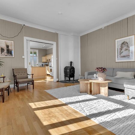 Lovely City Center Apartment With Amazing Views And Free Parking! Tromso Exterior photo