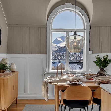Lovely City Center Apartment With Amazing Views And Free Parking! Tromso Exterior photo