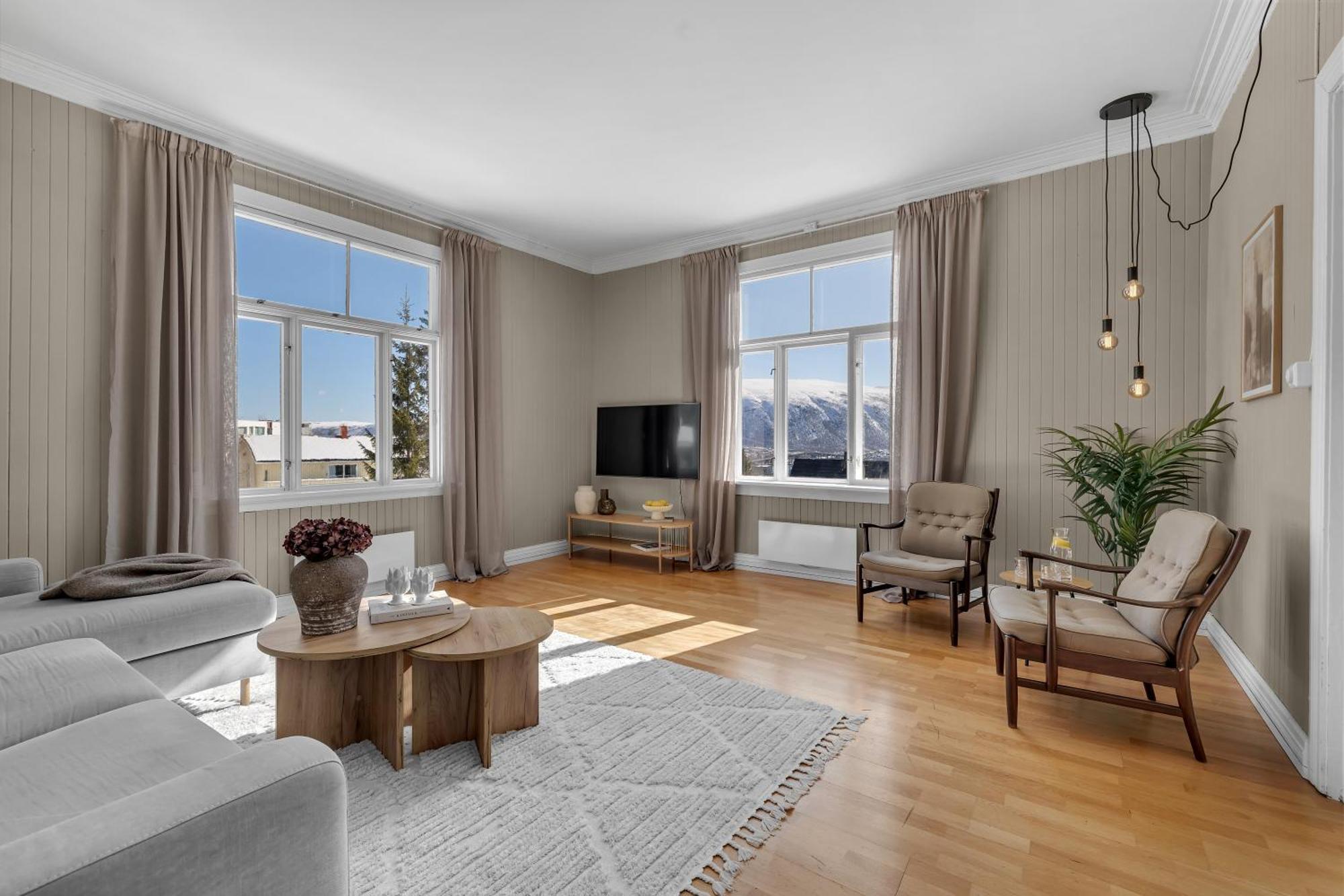 Lovely City Center Apartment With Amazing Views And Free Parking! Tromso Exterior photo