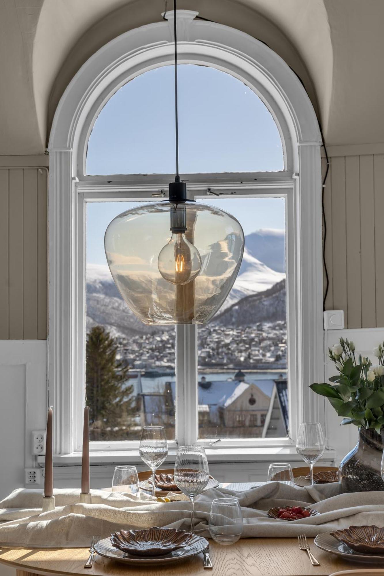 Lovely City Center Apartment With Amazing Views And Free Parking! Tromso Exterior photo